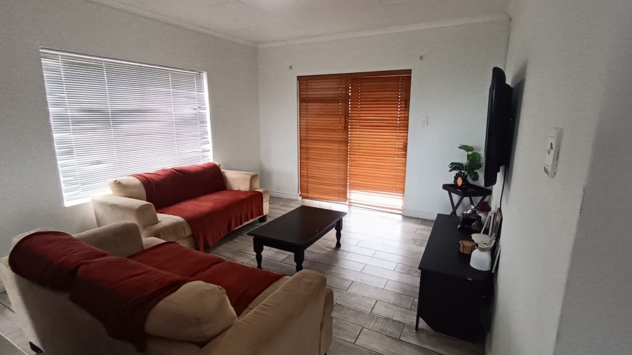 To Let  Bedroom Property for Rent in Pacaltsdorp Western Cape